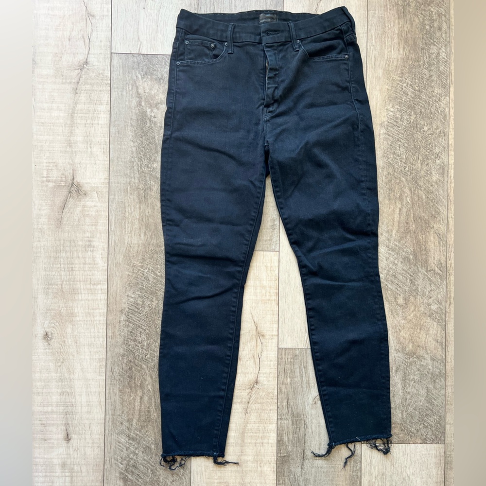 Black distressed crop MOTHER jeans - The Insider Crop Step Fray Jeans